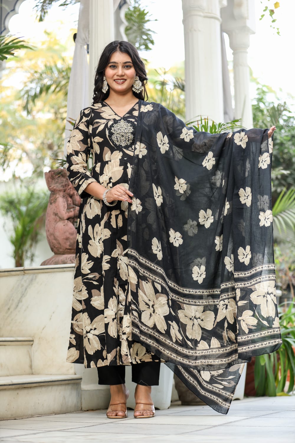 Anarkali Pant Duppata Detaling with Handwork